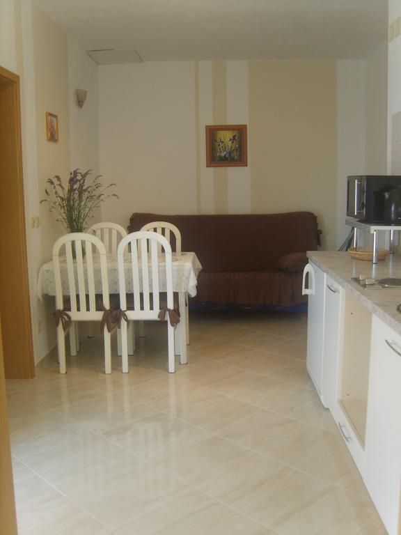 Apartments Iva Alla Trogir Cameră foto
